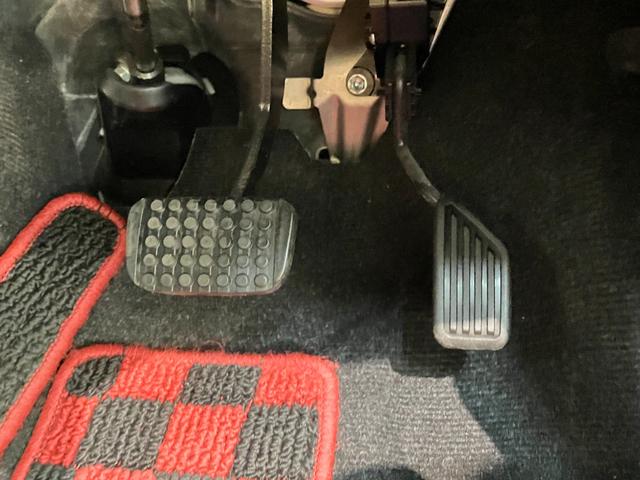 コペン ローブ ターボ フルセグナビ バックカメラ シートヒーター 電動オープンルーフ フルセグナビ DVD再生 Bluetooth USB ETC車載器 シートヒーター LEDヘッドライト オートライト スマートキー オートエアコン エコアイドル(75枚目)