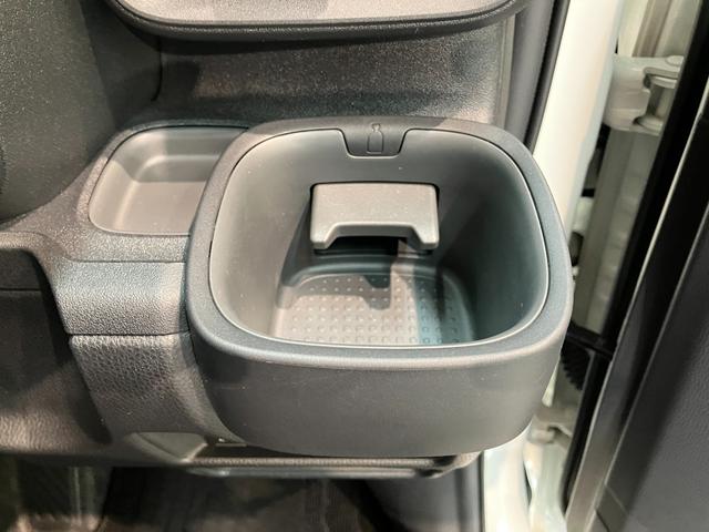 シエンタ ハイブリッドZ 10型ナビ バックカメラ 前後ドラレコ トヨタセーフティセンス 10.5型フルセグナビ バックカメラ 前後ドラレコ USB ETC レーダークルーズコントロール 両側電動スライドドア LED オートライト オートエアコン スマートキー(68枚目)