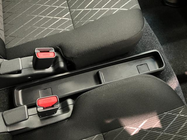 アトレー RS 4WD レーダークルーズコントロール 届出済未使用車 衝突被害軽減ブレーキ コーナーセンサー 4WD ターボ バックカメラ(ナビ装着時用) 両側電動スライドドア LED オートライト レーダークルコン オートエアコン スマートキー エコアイドル(58枚目)