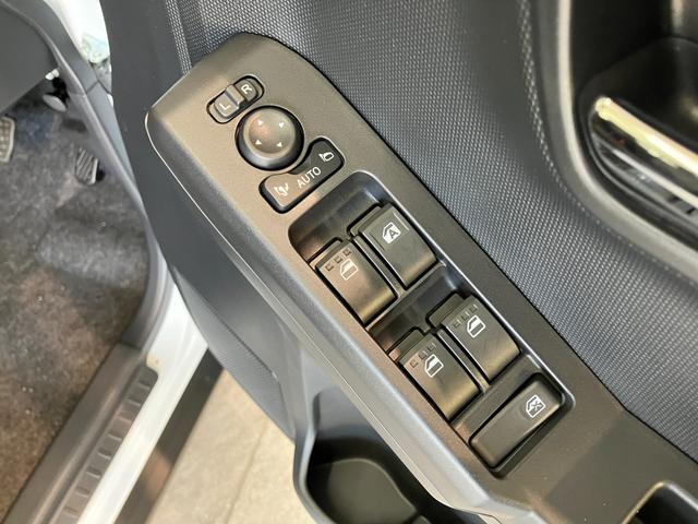 タフト Gダーククロムベンチャー レーダークルコン 届出済未使用車 衝突被害軽減ブレーキ コーナーセンサー バックカメラ(ナビ装着時用) 前席シートヒーター スカイフィールトップ LED レーダークルーズコントロール オートエアコン スマートキー エコアイドル(44枚目)