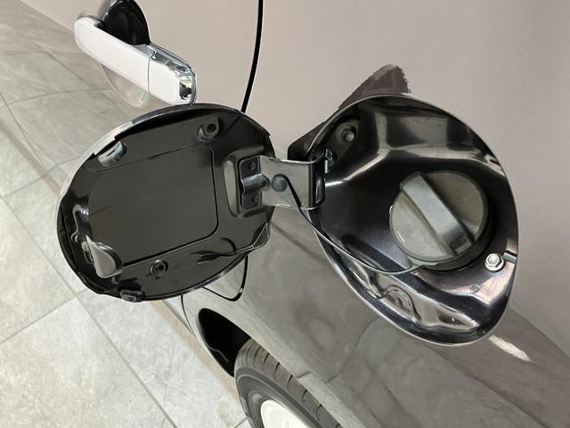 アルトラパンショコラ X CDステレオ スマートキー HID 車検整備付 CDステレオ USB HIDヘッドライト オートライト オートエアコン スマートキー 電動格納式ミラー エコアイドル(29枚目)