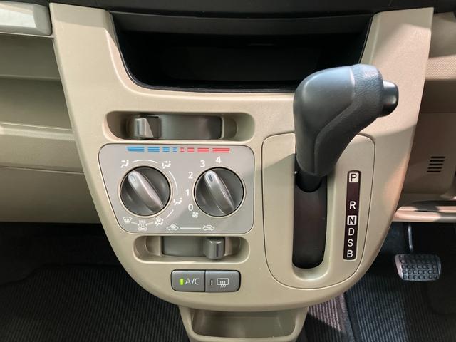 ムーヴ L SA CDステレオ キーレスエントリー 電格ミラー 衝突被害軽減ブレーキ スマアシ1 CDステレオ キーレスエントリー 電動格納式ミラー マニュアルレベリング マニュアルエアコン エコアイドル タイヤ新品交換済み(19枚目)