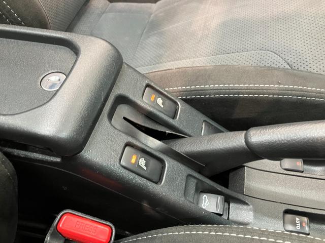 コペン ＧＲ　スポーツ　５ＭＴ　ターボ　レカロシート　ＢＢＳアルミ　電動オープンルーフ　ＧＲ専用サスペンション　ＭＯＭＯ製ハンドル　レカロシート　ＢＢＳ製アルミホイール　シートヒーター　ＬＥＤヘッドライト　オートライト　オートエアコン　スマートキー　ターボ（17枚目）