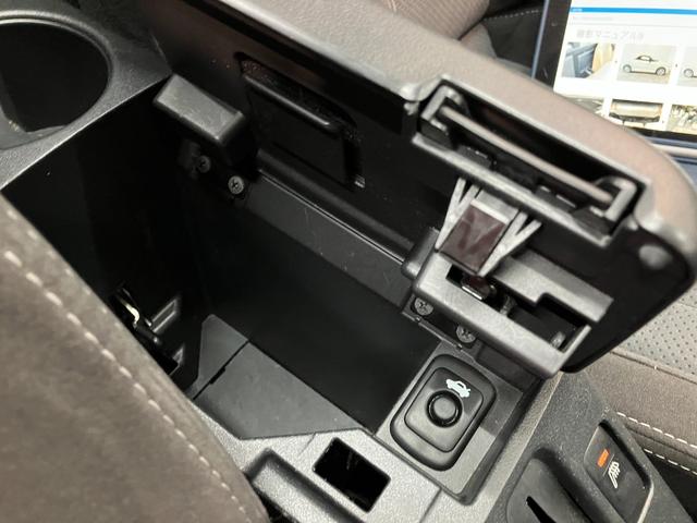 コペン ＧＲ　スポーツ　５ＭＴ　ターボ　レカロシート　ＢＢＳアルミ　電動オープンルーフ　ＧＲ専用サスペンション　ＭＯＭＯ製ハンドル　レカロシート　ＢＢＳ製アルミホイール　シートヒーター　ＬＥＤヘッドライト　オートライト　オートエアコン　スマートキー　ターボ（65枚目）