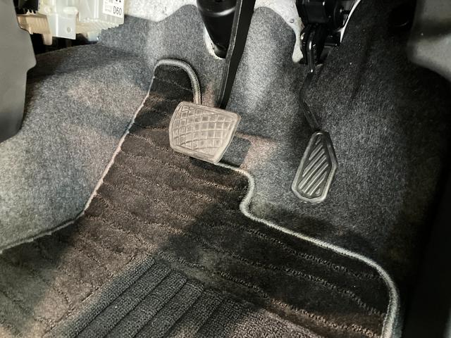 タフト Ｇターボ　９型フルセグナビ　パノラマカメラ　前後ドラレコ　衝突被害軽減ブレーキ　コーナーセンサー　９型フルセグナビ　パノラマカメラ　ＤＶＤ　Ｂｌｕｅｔｏｏｔｈ　ＵＳＢ　前後ドラレコ　前席シートヒーター　電動パーキング　ＬＥＤ　オートライト　レーダークルコン（79枚目）