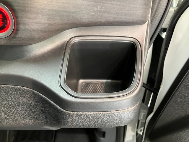 フリード+ G・ホンダセンシング 9型ナビ バックカメラ ドラレコ 追突被害軽減ブレーキ 9型フルセグナビ バックカメラ ドラレコ ETC DVD Bluetooth USB レーダークルコン シートヒーター 両側電動スライドドア LED オートライト スマートキー(67枚目)