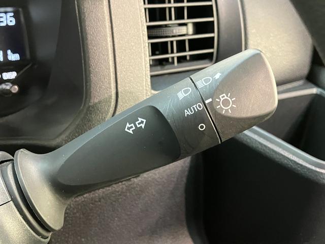 ハイゼットカーゴ ＤＸ　パートタイム４ＷＤ　ＣＶＴ　コーナーセンサー　キーレス　衝突被害軽減ブレーキ　スマアシ　コーナーセンサー　キーレス　前席パワーウインドウ　ＡＭ／ＦＭステレオ　両側スライドドア　パートタイム４ＷＤ　ＣＶＴ車　オートライト（18枚目）