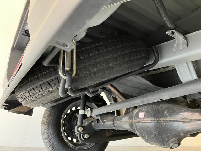 ハイゼットカーゴ ＤＸ　パートタイム４ＷＤ　ＣＶＴ　コーナーセンサー　キーレス　衝突被害軽減ブレーキ　スマアシ　コーナーセンサー　キーレス　前席パワーウインドウ　ＡＭ／ＦＭステレオ　両側スライドドア　パートタイム４ＷＤ　ＣＶＴ車　オートライト（30枚目）