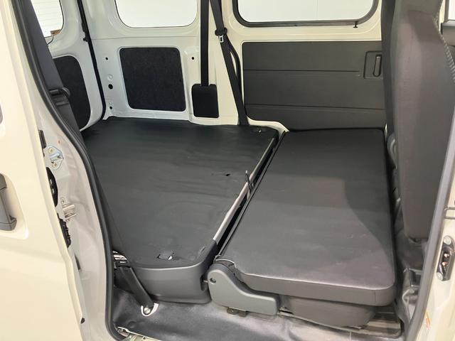 ハイゼットカーゴ ＤＸ　パートタイム４ＷＤ　ＣＶＴ　コーナーセンサー　キーレス　衝突被害軽減ブレーキ　スマアシ　コーナーセンサー　キーレス　前席パワーウインドウ　ＡＭ／ＦＭステレオ　両側スライドドア　パートタイム４ＷＤ　ＣＶＴ車　オートライト（40枚目）