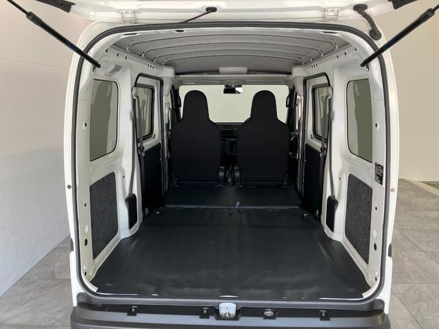 ハイゼットカーゴ ＤＸ　パートタイム４ＷＤ　ＣＶＴ　コーナーセンサー　キーレス　衝突被害軽減ブレーキ　スマアシ　コーナーセンサー　キーレス　前席パワーウインドウ　ＡＭ／ＦＭステレオ　両側スライドドア　パートタイム４ＷＤ　ＣＶＴ車　オートライト（41枚目）