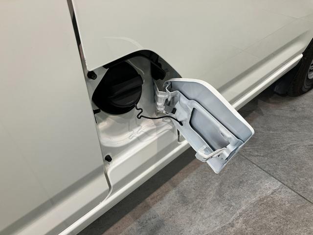 品質には自信があります！ハッピーの品質・キレイなお車をお届けさせていただきたい！そんな気持ちでキレイに仕上げております。フロアマットなどの清掃はもちろん、シート下なども徹底的に清掃しております。