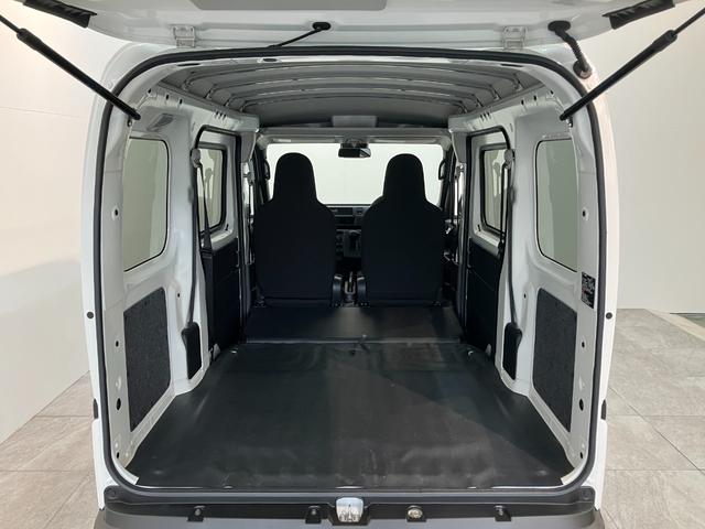 お客様にぴったりなおクルマをお選びいただけますように様々な展示車をご用意致しております！ダイハツの軽自動車だけではなく、他メーカー車やコンパクトカー・ミニバンなども数多く取り揃えております！