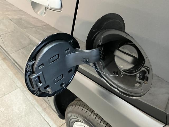 納車後もお客様の快適なカーライフをしっかりサポートさせていただきます！滋賀県内に１３か所ある滋賀ダイハツの店舗にはサービス工場が併設されておりますので、アフターフォローも安心です！