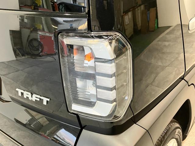 品質へのこだわり！専門のカークリーニング業者さんに依頼をして徹底的に内装・外装をキレイにしてもらっております。外装は磨きもしてもらっていますのでピカピカですね☆