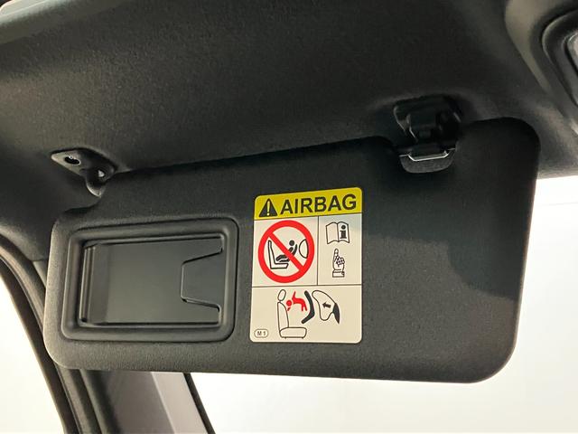 品質へのこだわり！フロアマットやシートなど車内をキレイに清掃し、ニオイや汚れなどを徹底的にクリーニングしてもらっております。室内はピカピカです☆