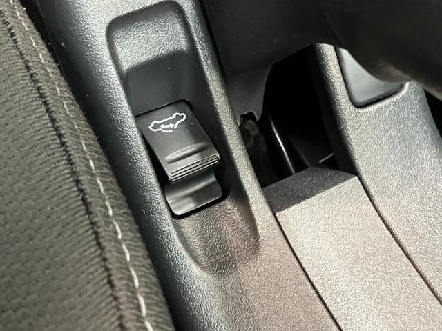 延長保証につきましてはお求めいただく車両によって保証料が異なりますので、当店スタッフまでお気軽にお問い合わせくださいませ。