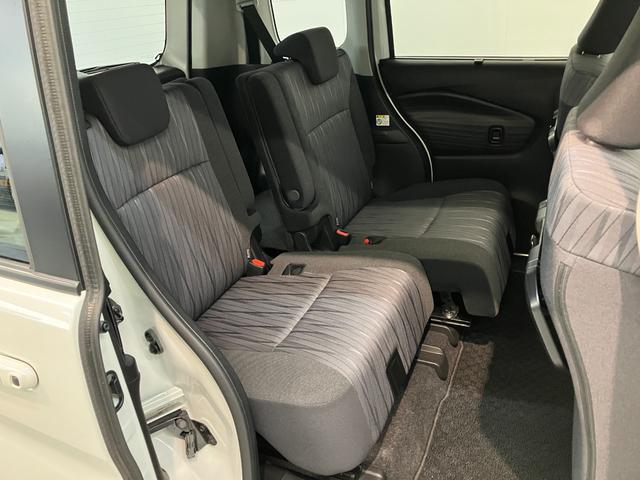 ソリオ ハイブリッドＭＺ　８型ナビ　パノラマカメラ　レーダークルコン　衝突被害軽減ブレーキ　８型フルセグナビ　パノラマカメラ　Ｂｌｕｅｔｏｏｔｈ　ＵＳＢ　前後ドラレコ　ＥＴＣ　レーダークルーズコントロール　シートヒーター　両側パワスラ　オートエアコン　スマートキー（43枚目）