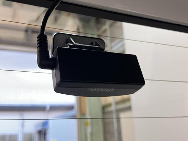 ソリオ ハイブリッドＭＺ　８型ナビ　パノラマカメラ　レーダークルコン　衝突被害軽減ブレーキ　８型フルセグナビ　パノラマカメラ　Ｂｌｕｅｔｏｏｔｈ　ＵＳＢ　前後ドラレコ　ＥＴＣ　レーダークルーズコントロール　シートヒーター　両側パワスラ　オートエアコン　スマートキー（61枚目）