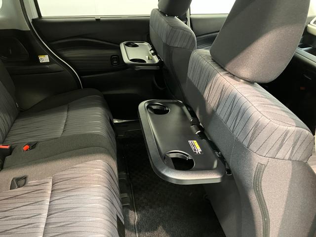 ソリオ ハイブリッドＭＺ　８型ナビ　パノラマカメラ　レーダークルコン　衝突被害軽減ブレーキ　８型フルセグナビ　パノラマカメラ　Ｂｌｕｅｔｏｏｔｈ　ＵＳＢ　前後ドラレコ　ＥＴＣ　レーダークルーズコントロール　シートヒーター　両側パワスラ　オートエアコン　スマートキー（73枚目）