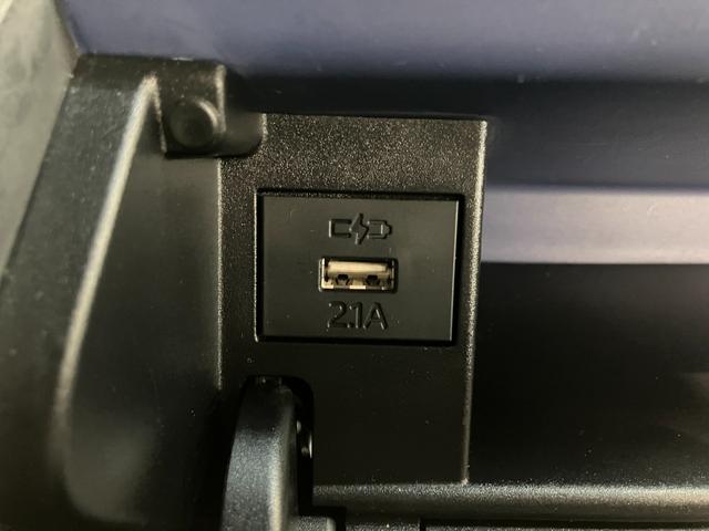 タント カスタムＲＳスタイルセレクション　４ＷＤ　９型ナビ　Ｐカメラ　衝突被害軽減ブレーキ　コーナーセンサー　９型フルセグナビ　Ｂｌｕｅｔｏｏｔｈ　ＤＶＤ　ＵＳＢ　パノラマカメラ　後席モニター　ドラレコ　レーダークルコン　両側電動スライドドア　前席シートヒーター　ＬＥＤ（56枚目）