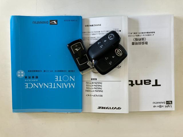 タント カスタムＲＳスタイルセレクション　４ＷＤ　９型ナビ　Ｐカメラ　衝突被害軽減ブレーキ　コーナーセンサー　９型フルセグナビ　Ｂｌｕｅｔｏｏｔｈ　ＤＶＤ　ＵＳＢ　パノラマカメラ　後席モニター　ドラレコ　レーダークルコン　両側電動スライドドア　前席シートヒーター　ＬＥＤ（79枚目）