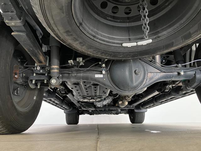 品質には自信があります！ハッピーの品質・キレイなお車をお届けさせていただきたい！そんな気持ちでキレイに仕上げております。フロアマットなどの清掃はもちろん、シート下なども徹底的に清掃しております。