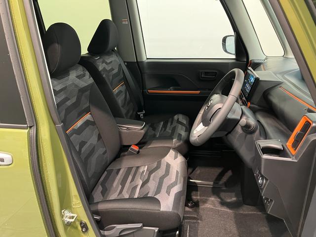 タント ファンクロスターボ　ディスプレイオーディオ　届出済未使用車　衝突被害軽減ブレーキ　コーナーセンサー　９型ディスプレイオーディオ　フルセグ　Ｂｌｕｅｔｏｏｔｈ　ＵＳＢ　バックカメラ　両側電動スライドドア　前席シートヒーター　ＬＥＤ　スマートキー　エコアイドル（5枚目）