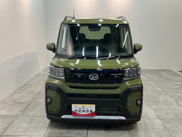 タント ファンクロスターボ　ディスプレイオーディオ　届出済未使用車　衝突被害軽減ブレーキ　コーナーセンサー　９型ディスプレイオーディオ　フルセグ　Ｂｌｕｅｔｏｏｔｈ　ＵＳＢ　バックカメラ　両側電動スライドドア　前席シートヒーター　ＬＥＤ　スマートキー　エコアイドル（21枚目）