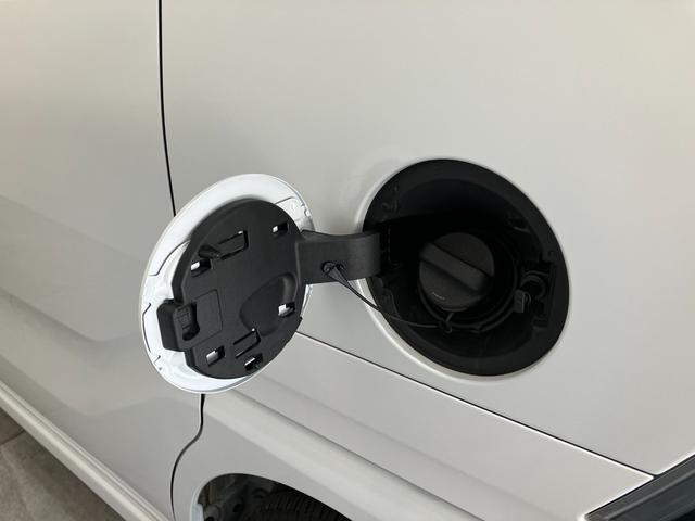 タント カスタムＸ　ＣＤステレオ　コーナーセンサー　シートヒーター　衝突被害軽減ブレーキ　コーナーセンサー　バックカメラ（ナビ装着時用）　両側電動スライドドア　前席シートヒーター　電動パーキングブレーキ　ＬＥＤ　オートライト　オートエアコン　スマートキー　エコアイドル（29枚目）