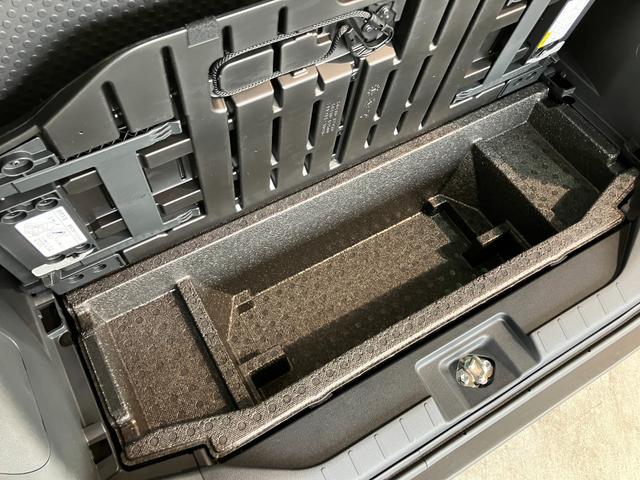 タント ファンクロス　９型ディスプレイオーディオ　届出済未使用車　衝突被害軽減ブレーキ　コーナーセンサー　９型ディスプレイオーディオ　フルセグ　Ｂｌｕｅｔｏｏｔｈ　ＵＳＢ　バックカメラ　両側電動スライドドア　前席シートヒーター　ＬＥＤ　スマートキー　エコアイドル（69枚目）