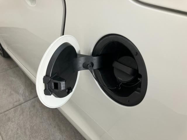 コペン ローブＳ　　ワンセグナビ　バックカメラ　車検整備付　電動オープンルーフ　ワンセグナビ　バックカメラ　ＤＶＤ　Ｂｌｕｅｔｏｏｔｈ　ＵＳＢ　レカロシート　ＭＯＭＯ製ハンドル　シートヒーター　パドルシフト　ＬＥＤ　エコアイドル　エクスプレイ仕様アルミ（44枚目）