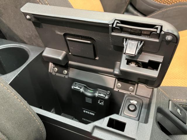 コペン ローブＳ　　ワンセグナビ　バックカメラ　車検整備付　電動オープンルーフ　ワンセグナビ　バックカメラ　ＤＶＤ　Ｂｌｕｅｔｏｏｔｈ　ＵＳＢ　レカロシート　ＭＯＭＯ製ハンドル　シートヒーター　パドルシフト　ＬＥＤ　エコアイドル　エクスプレイ仕様アルミ（71枚目）