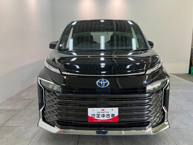 ヴォクシー ハイブリッドＳ－Ｚ　１０型ナビ　レーダークルコン　Ｂカメラ　トヨタセーフティセンス　コーナーセンサー　１０型フルセグナビ　バックカメラ　ドラレコ　Ｂｌｕｅｔｏｏｔｈ　ＵＳＢ　ＥＴＣ　レーダークルコン　シートヒーター　両側パワスラ　デュアルエアコン　ＬＥＤ（21枚目）