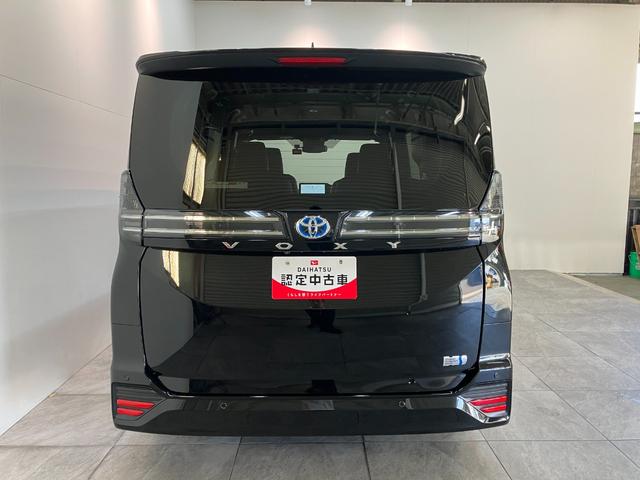 ヴォクシー ハイブリッドＳ－Ｚ　１０型ナビ　レーダークルコン　Ｂカメラ　トヨタセーフティセンス　コーナーセンサー　１０型フルセグナビ　バックカメラ　ドラレコ　Ｂｌｕｅｔｏｏｔｈ　ＵＳＢ　ＥＴＣ　レーダークルコン　シートヒーター　両側パワスラ　デュアルエアコン　ＬＥＤ（26枚目）