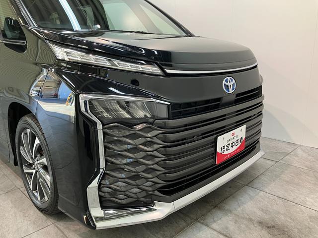 ヴォクシー ハイブリッドＳ－Ｚ　１０型ナビ　レーダークルコン　Ｂカメラ　トヨタセーフティセンス　コーナーセンサー　１０型フルセグナビ　バックカメラ　ドラレコ　Ｂｌｕｅｔｏｏｔｈ　ＵＳＢ　ＥＴＣ　レーダークルコン　シートヒーター　両側パワスラ　デュアルエアコン　ＬＥＤ（30枚目）