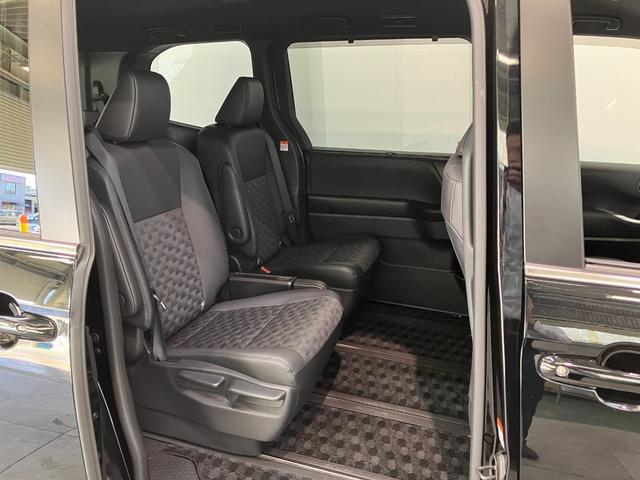 ヴォクシー ハイブリッドＳ－Ｚ　１０型ナビ　レーダークルコン　Ｂカメラ　トヨタセーフティセンス　コーナーセンサー　１０型フルセグナビ　バックカメラ　ドラレコ　Ｂｌｕｅｔｏｏｔｈ　ＵＳＢ　ＥＴＣ　レーダークルコン　シートヒーター　両側パワスラ　デュアルエアコン　ＬＥＤ（35枚目）