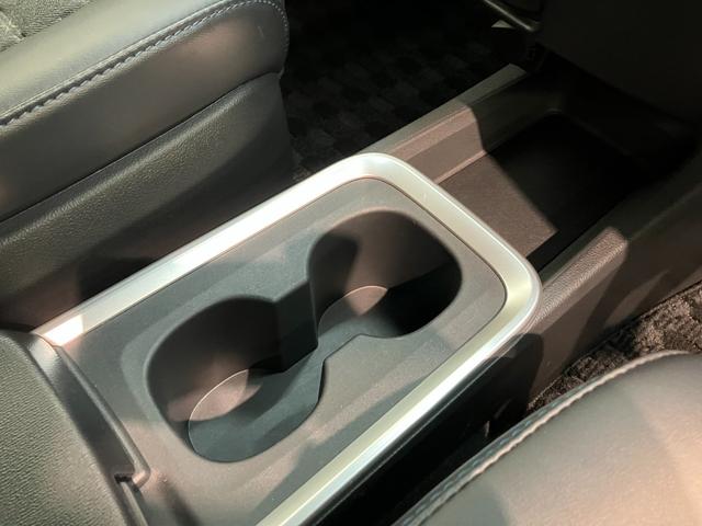 ヴォクシー ハイブリッドＳ－Ｚ　１０型ナビ　レーダークルコン　Ｂカメラ　トヨタセーフティセンス　コーナーセンサー　１０型フルセグナビ　バックカメラ　ドラレコ　Ｂｌｕｅｔｏｏｔｈ　ＵＳＢ　ＥＴＣ　レーダークルコン　シートヒーター　両側パワスラ　デュアルエアコン　ＬＥＤ（70枚目）