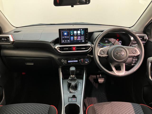 ロッキー Ｘ　ＨＥＶ　９型ディスプレイオーディオ　ドラレコ　車検整備付　衝突被害軽減ブレーキ　コーナーセンサー　９型ディスプレイオーディオ　フルセグ　バックカメラ　Ｂｌｕｅｔｏｏｔｈ　ＵＳＢ　ＴＶコントロール　電動パーキング　ＬＥＤ　前後ドラレコ（2枚目）