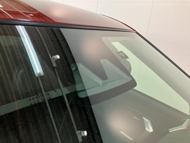 ロッキー Ｘ　ＨＥＶ　９型ディスプレイオーディオ　ドラレコ　車検整備付　衝突被害軽減ブレーキ　コーナーセンサー　９型ディスプレイオーディオ　フルセグ　バックカメラ　Ｂｌｕｅｔｏｏｔｈ　ＵＳＢ　ＴＶコントロール　電動パーキング　ＬＥＤ　前後ドラレコ（12枚目）