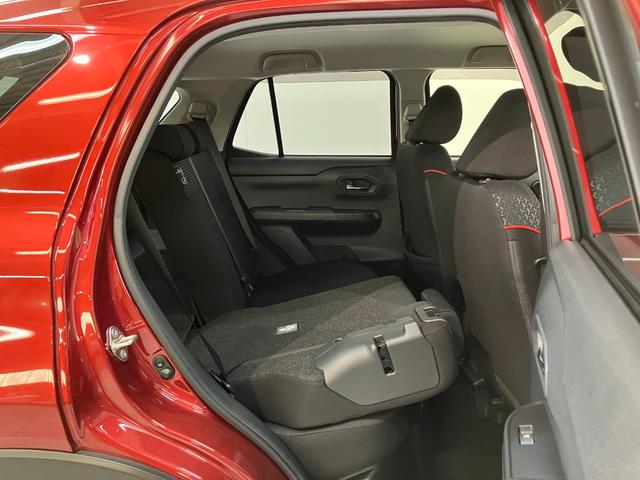 ロッキー Ｘ　ＨＥＶ　９型ディスプレイオーディオ　ドラレコ　車検整備付　衝突被害軽減ブレーキ　コーナーセンサー　９型ディスプレイオーディオ　フルセグ　バックカメラ　Ｂｌｕｅｔｏｏｔｈ　ＵＳＢ　ＴＶコントロール　電動パーキング　ＬＥＤ　前後ドラレコ（35枚目）