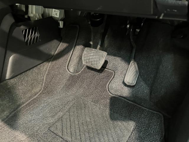 ロッキー Ｘ　ＨＥＶ　９型ディスプレイオーディオ　ドラレコ　車検整備付　衝突被害軽減ブレーキ　コーナーセンサー　９型ディスプレイオーディオ　フルセグ　バックカメラ　Ｂｌｕｅｔｏｏｔｈ　ＵＳＢ　ＴＶコントロール　電動パーキング　ＬＥＤ　前後ドラレコ（78枚目）