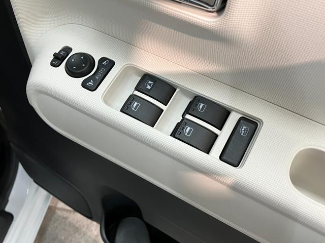 ムーヴキャンバス ストライプスＧターボ　９型ディスプレイオーディオ　クルコン　衝突被害軽減ブレーキ　コーナーセンサー　９型ディスプレイオーディオ　フルセグ　Ｂｌｕｅｔｏｏｔｈ　ＵＳＢ　バックカメラ　両側電動スライドドア　シートヒーター　電動パーキングブレーキ　レーダークルコン（46枚目）