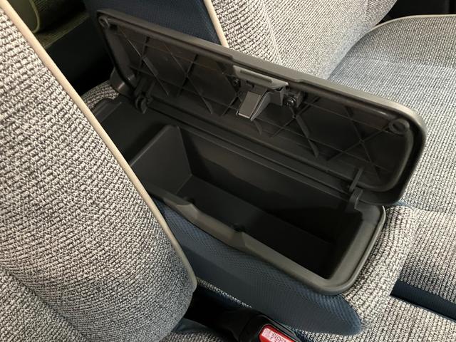 ムーヴキャンバス ストライプスＧターボ　９型ディスプレイオーディオ　クルコン　衝突被害軽減ブレーキ　コーナーセンサー　９型ディスプレイオーディオ　フルセグ　Ｂｌｕｅｔｏｏｔｈ　ＵＳＢ　バックカメラ　両側電動スライドドア　シートヒーター　電動パーキングブレーキ　レーダークルコン（62枚目）