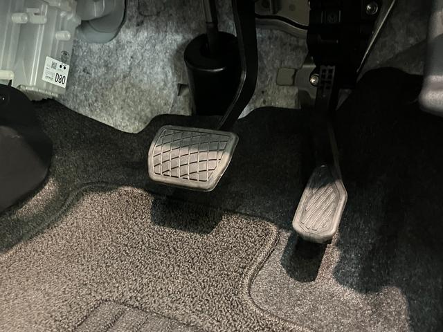 ムーヴキャンバス ストライプスＧターボ　９型ディスプレイオーディオ　クルコン　衝突被害軽減ブレーキ　コーナーセンサー　９型ディスプレイオーディオ　フルセグ　Ｂｌｕｅｔｏｏｔｈ　ＵＳＢ　バックカメラ　両側電動スライドドア　シートヒーター　電動パーキングブレーキ　レーダークルコン（71枚目）