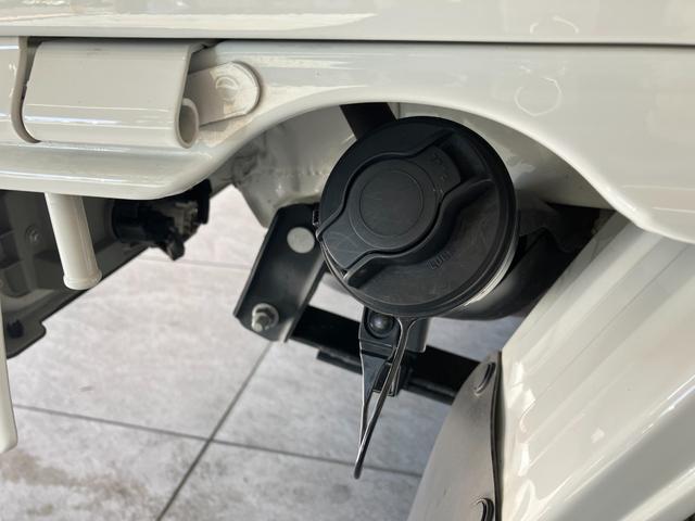 ハイゼットトラック スタンダード 4WD CVT車 CDステレオ 衝突被害軽減ブレーキ コーナーセンサー パートタイム4WD CDステレオ マニュアルエアコン マニュアルレベリング オートライト(33枚目)