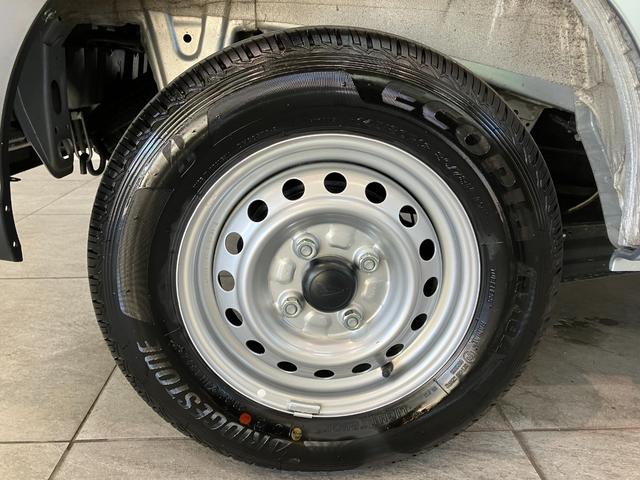 ハイゼットカーゴ スペシャルクリーン　４ＷＤ　ＣＶＴ車　コーナーセンサー　衝突被害軽減ブレーキ　スマアシ　コーナーセンサー　前席パワーウインドウ　ＡＭ／ＦＭステレオ　両側スライドドア　パートタイム４ＷＤ　オートライト　マニュアルレベリング（9枚目）