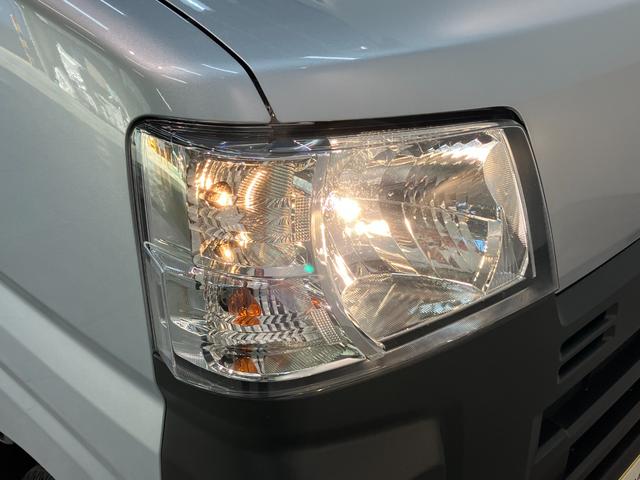 ハイゼットカーゴ スペシャルクリーン　４ＷＤ　ＣＶＴ車　コーナーセンサー　衝突被害軽減ブレーキ　スマアシ　コーナーセンサー　前席パワーウインドウ　ＡＭ／ＦＭステレオ　両側スライドドア　パートタイム４ＷＤ　オートライト　マニュアルレベリング（10枚目）