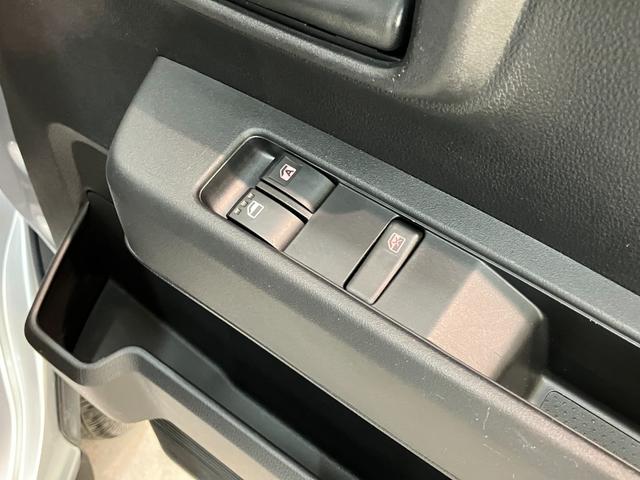 ハイゼットカーゴ スペシャルクリーン　４ＷＤ　ＣＶＴ車　コーナーセンサー　衝突被害軽減ブレーキ　スマアシ　コーナーセンサー　前席パワーウインドウ　ＡＭ／ＦＭステレオ　両側スライドドア　パートタイム４ＷＤ　オートライト　マニュアルレベリング（16枚目）