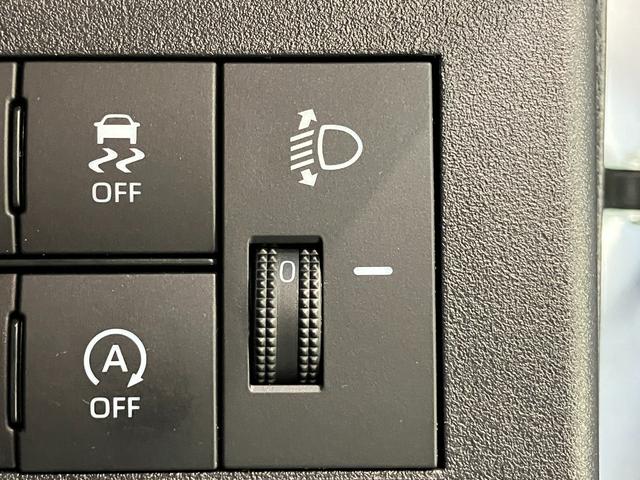 ハイゼットカーゴ スペシャルクリーン　４ＷＤ　ＣＶＴ車　コーナーセンサー　衝突被害軽減ブレーキ　スマアシ　コーナーセンサー　前席パワーウインドウ　ＡＭ／ＦＭステレオ　両側スライドドア　パートタイム４ＷＤ　オートライト　マニュアルレベリング（17枚目）