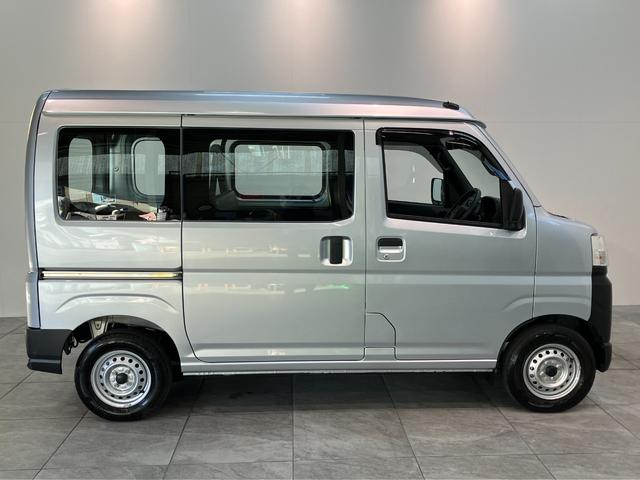 ハイゼットカーゴ スペシャルクリーン　４ＷＤ　ＣＶＴ車　コーナーセンサー　衝突被害軽減ブレーキ　スマアシ　コーナーセンサー　前席パワーウインドウ　ＡＭ／ＦＭステレオ　両側スライドドア　パートタイム４ＷＤ　オートライト　マニュアルレベリング（24枚目）